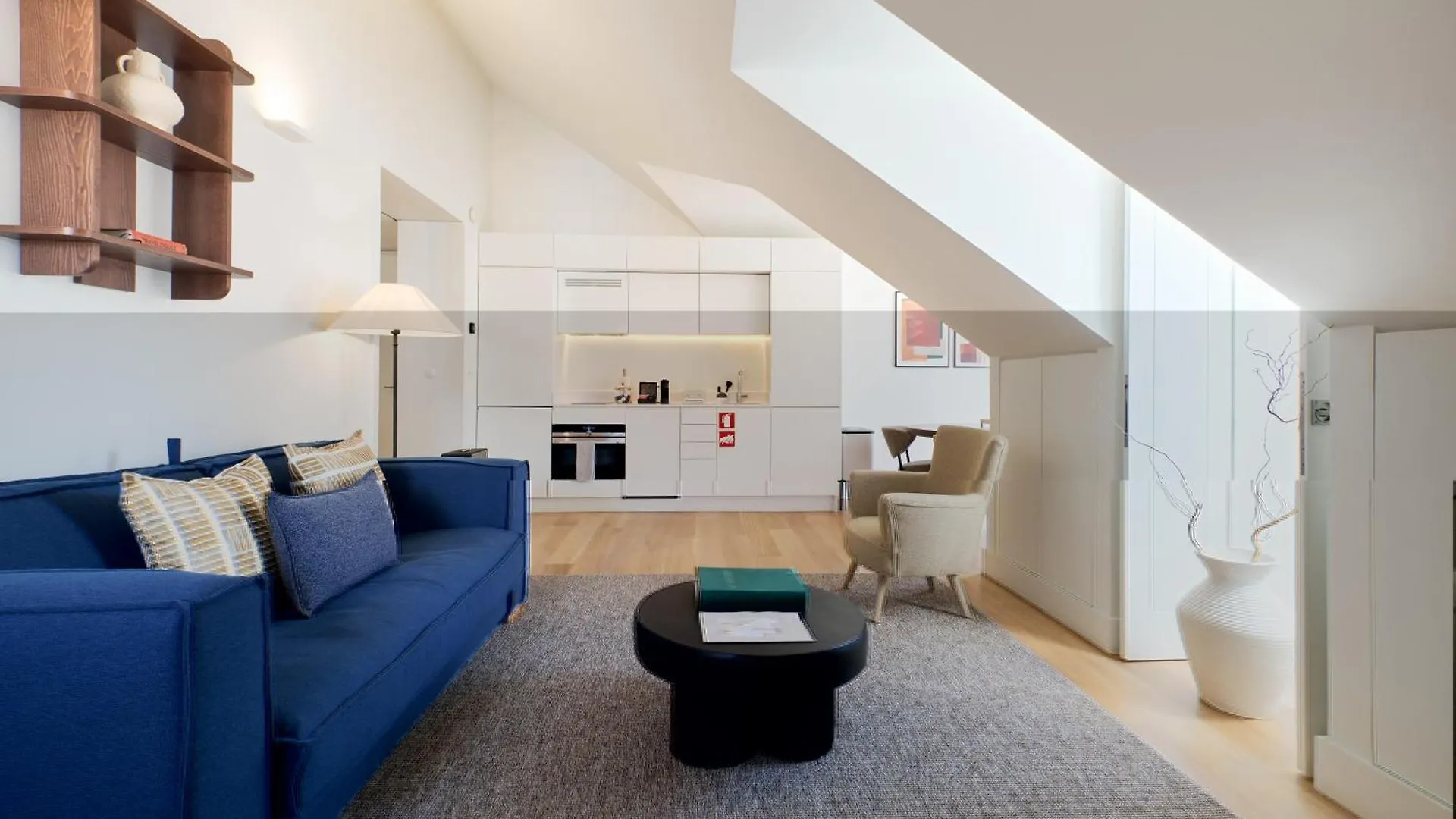 Ando Living - Santa Justa 79 House Apartment Lisbon Portugal